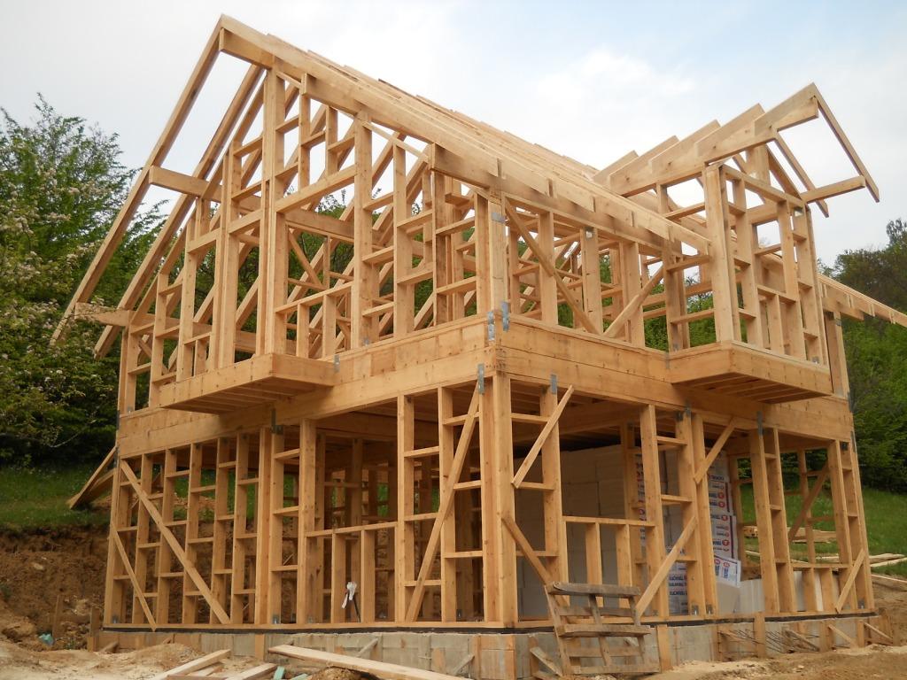 Norma técnica para sistema construtivo de casas com madeira segue para consulta pública